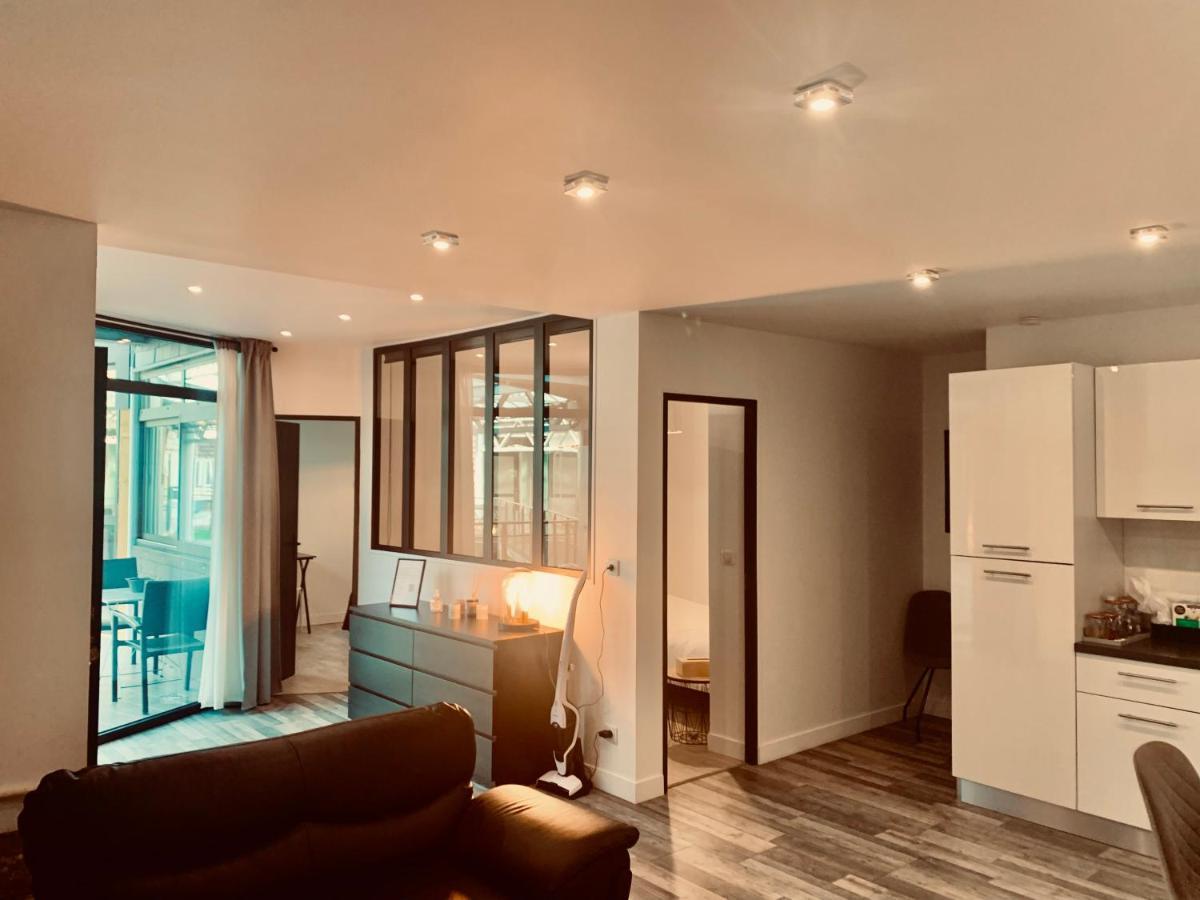 Superbe Appartement En Hyper Centre De Charleville Екстериор снимка
